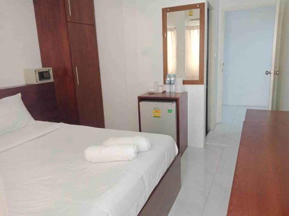 Big Moose Pattaya Hotel Bagian luar foto
