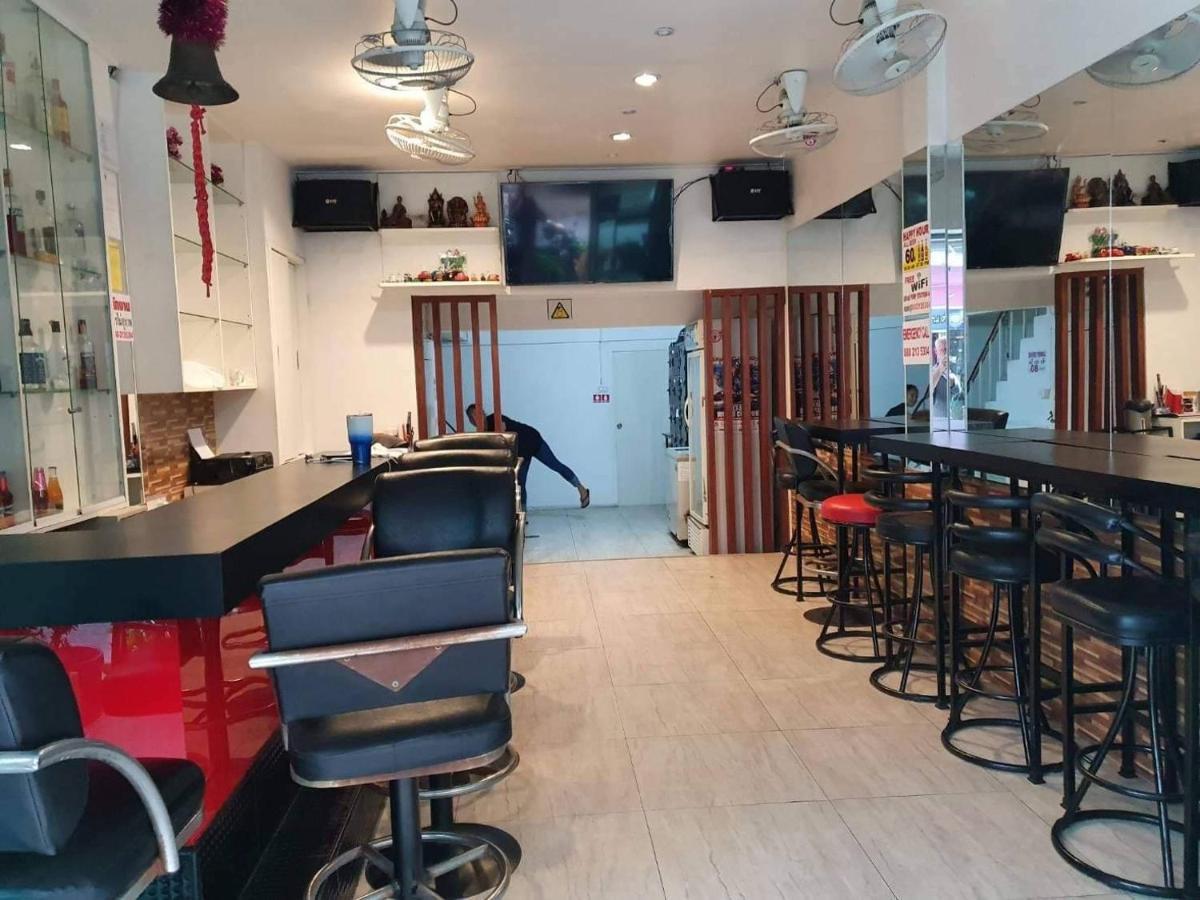 Big Moose Pattaya Hotel Bagian luar foto